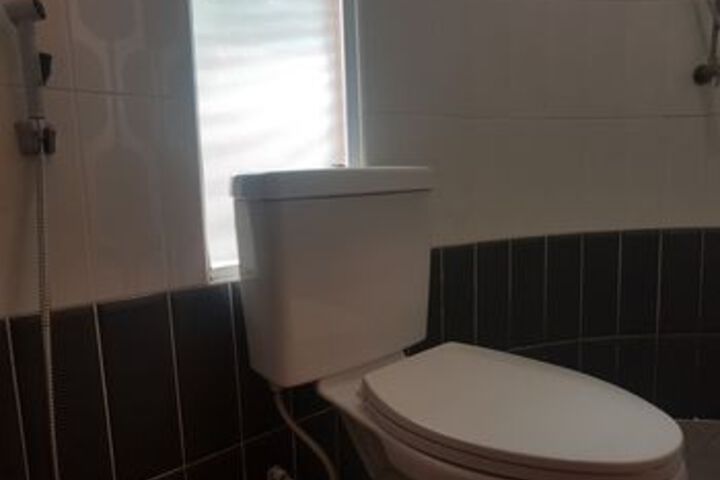 Room 4 of 34