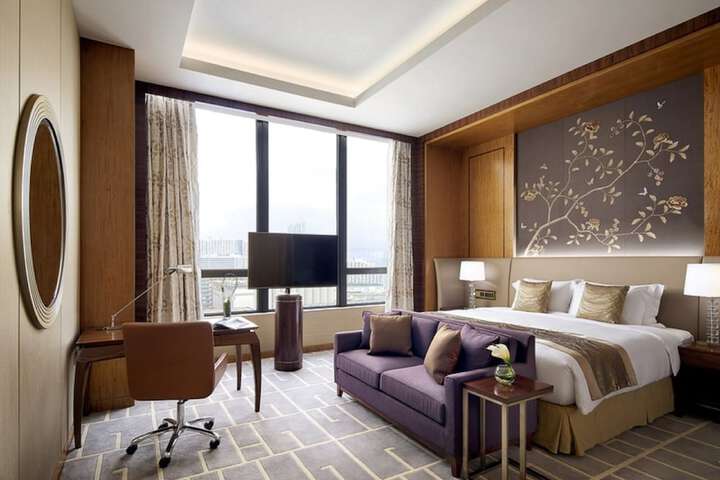 Room 26 of 61