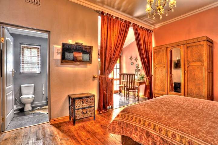 Room 6 of 159