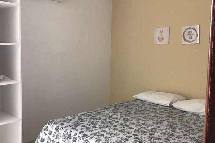 Room 2 of 6
