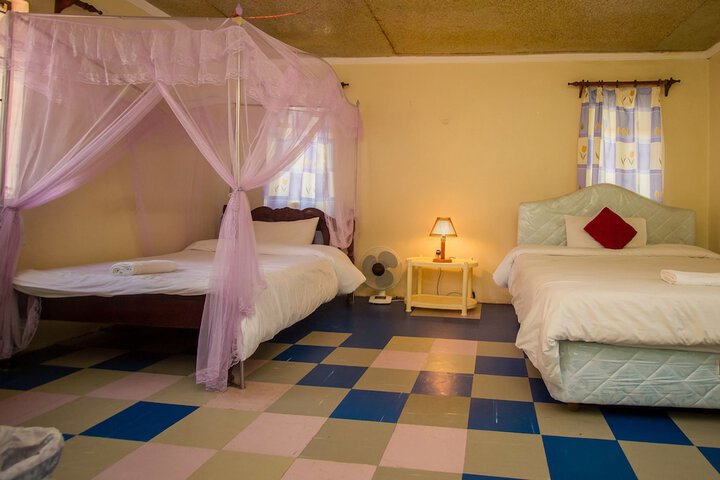 Room 13 of 48