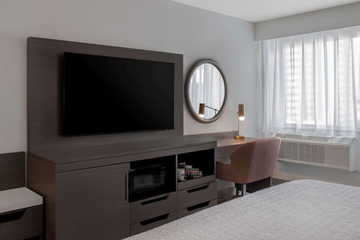 Room 6 of 45