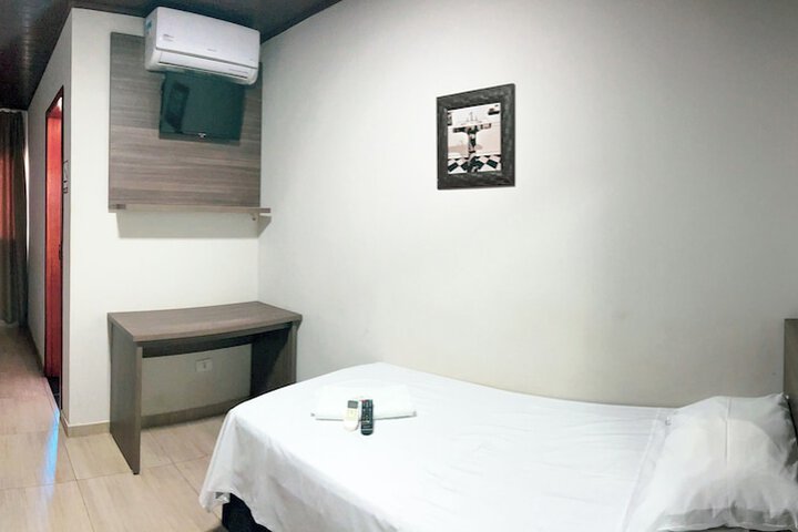 Room 6 of 21