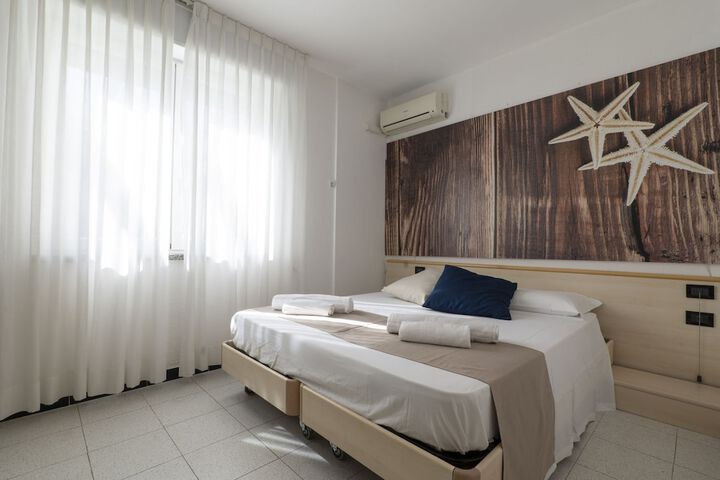Room 34 of 60