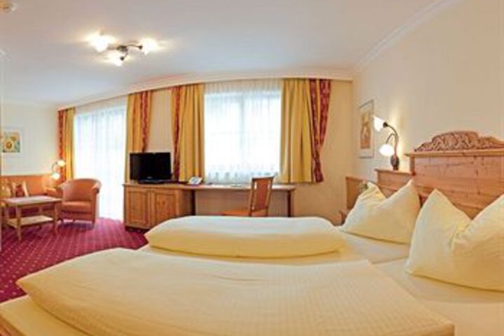 Room 10 of 44