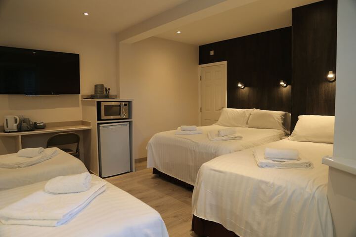 Room 5 of 49