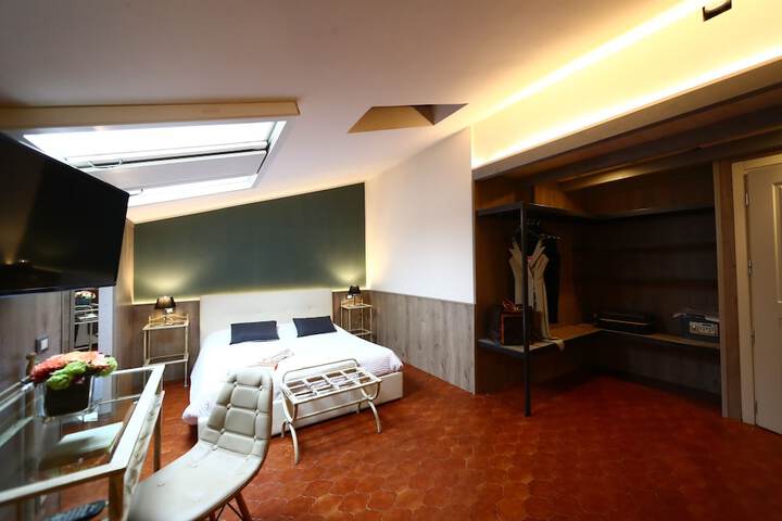 Room 8 of 78