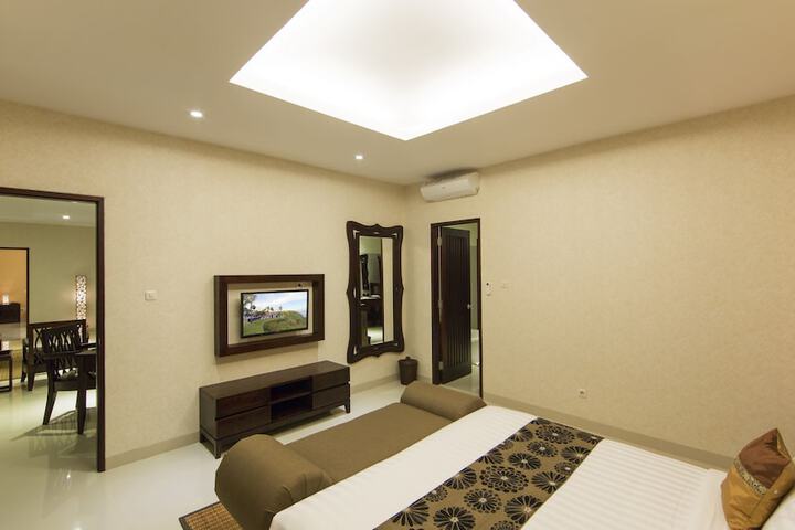Room 16 of 114