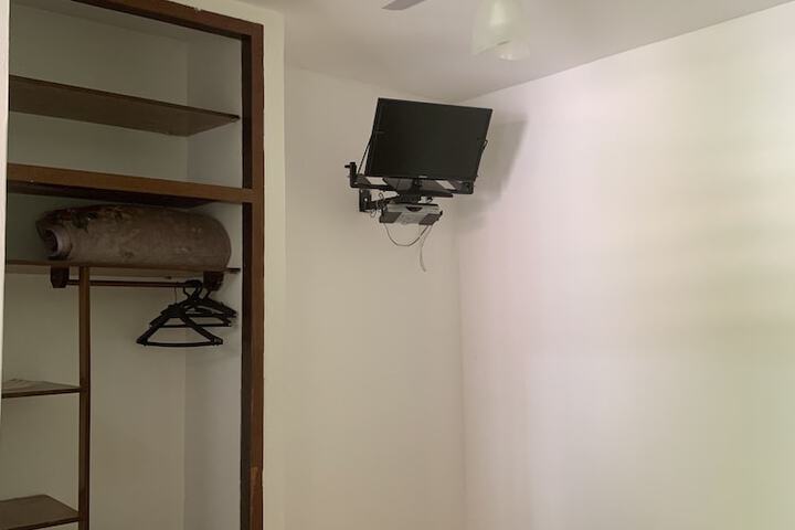 Room 7 of 70