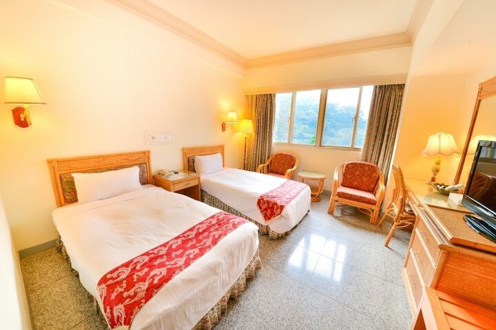 Room 3 of 44