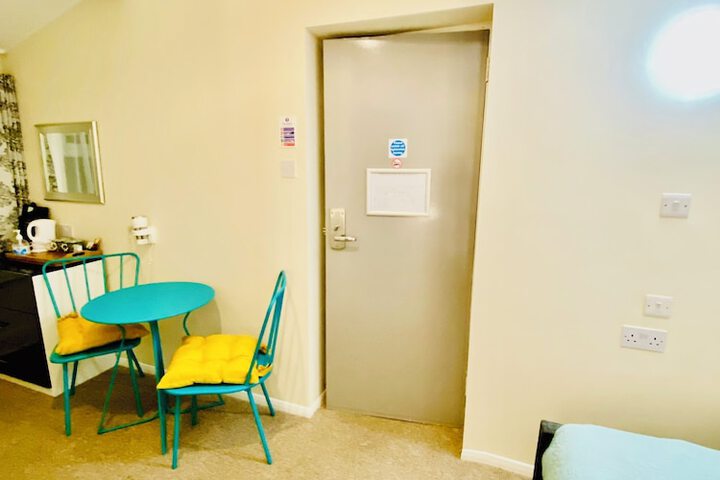 Room 30 of 76