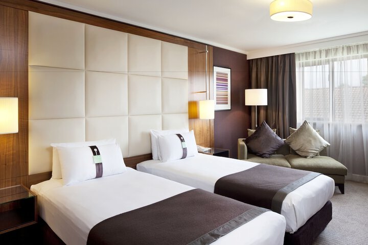 Room 3 of 131