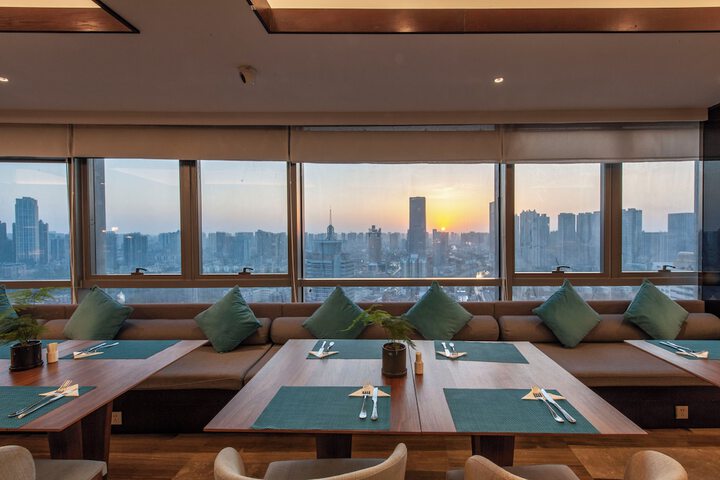 Dining 8 of 10