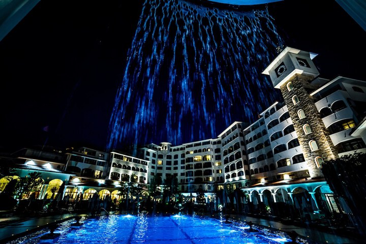Hotel Exterior 121 of 173
