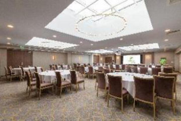 Gatwick Worth Hotel (W-Bound)