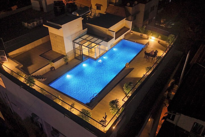 Pool 70 of 91