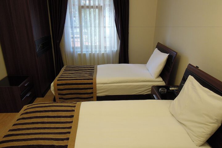 Room 3 of 17