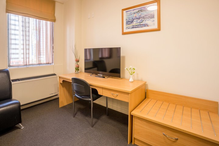 Room 8 of 50