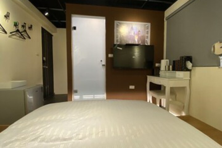 Room 69 of 89