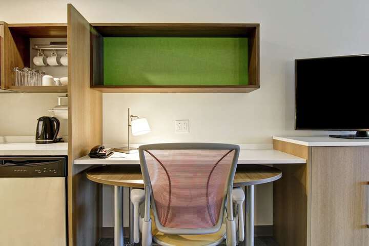 Room 10 of 65