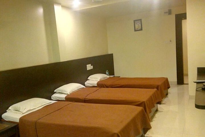 Room 34 of 46
