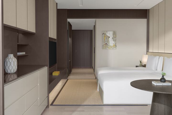 Room 9 of 52