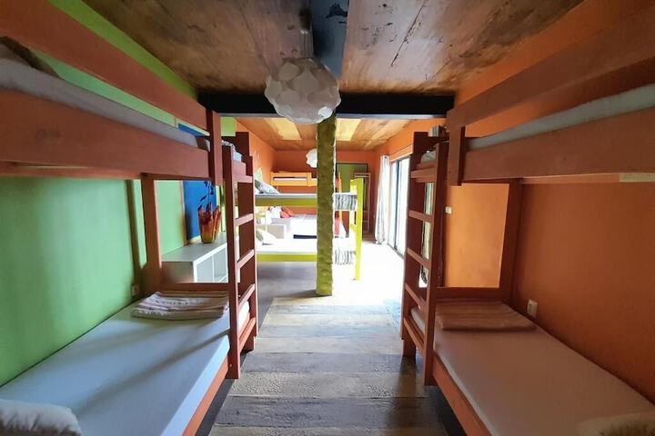 Room 10 of 47