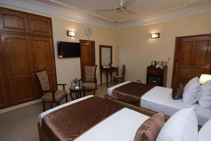 Room 20 of 48