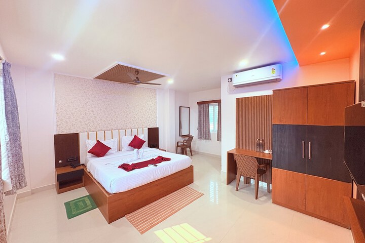 Room 17 of 27