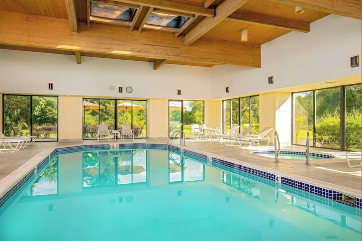 Pool 14 of 21