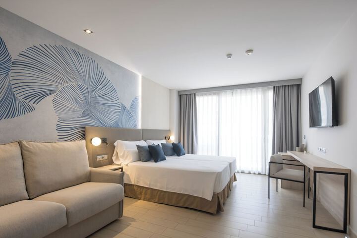 Room 5 of 70
