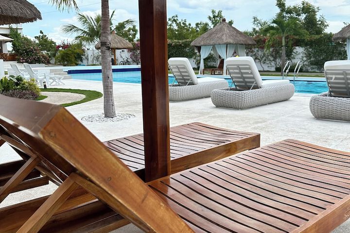 Pool 32 of 62