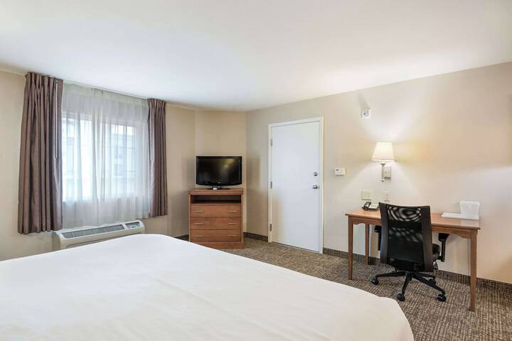Standard | King Bed (16 of 22)