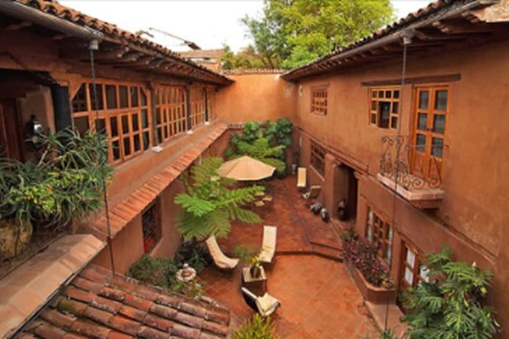 Hotel Exterior 36 of 38