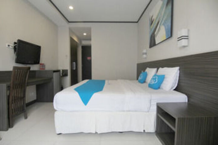Room 8 of 38