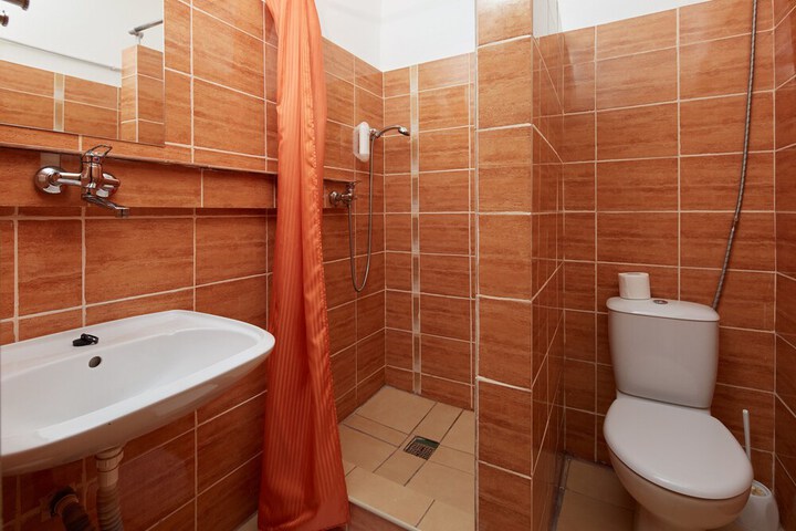Room 25 of 54
