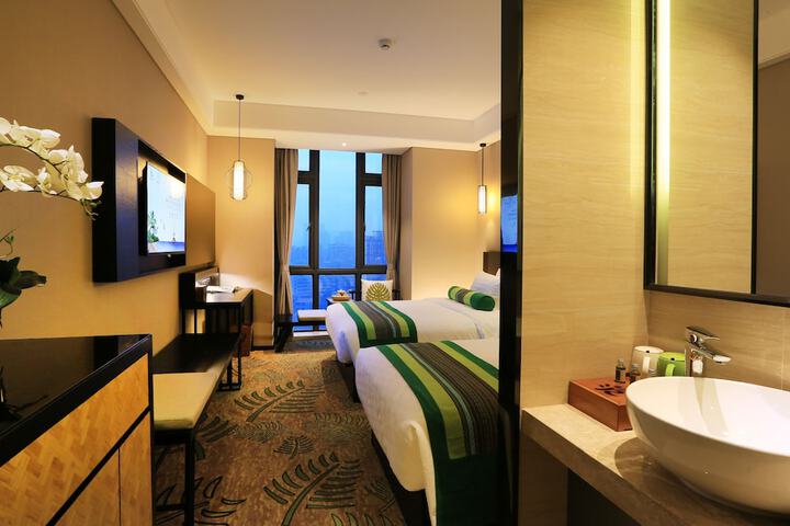 Room 14 of 27