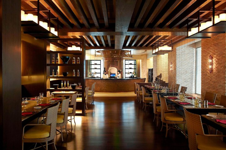 Dining 53 of 72