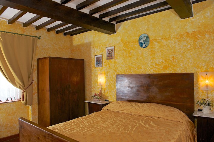 Room 6 of 55
