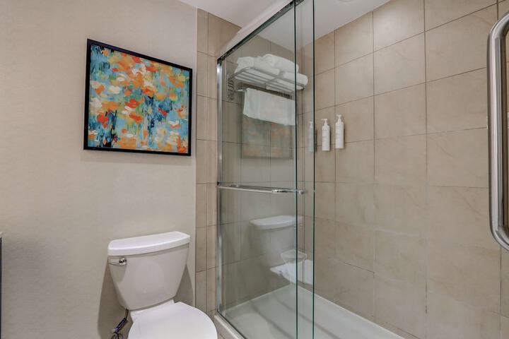 Bathroom shower