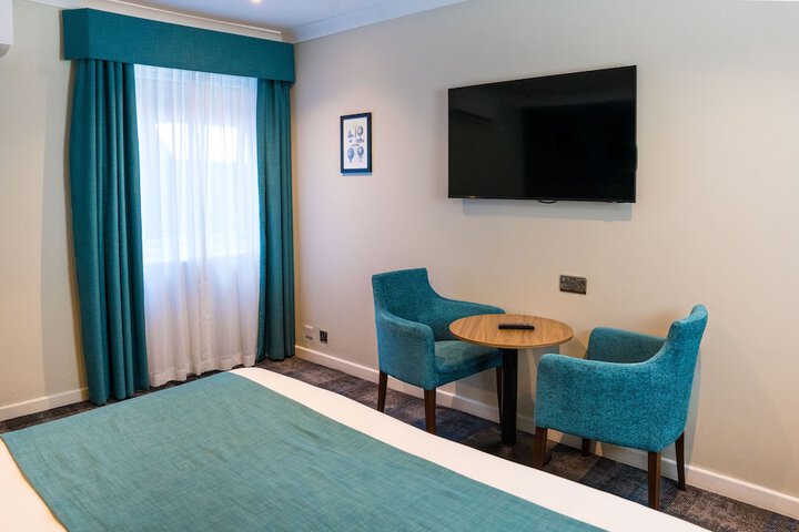 Room 10 of 94