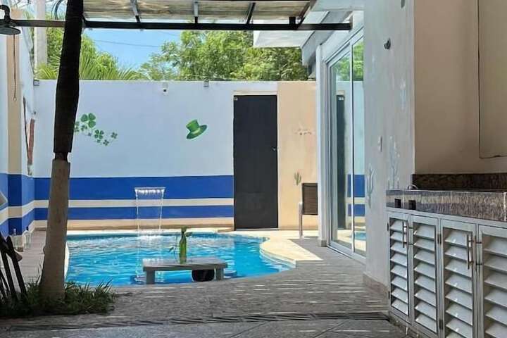 Pool 44 of 52