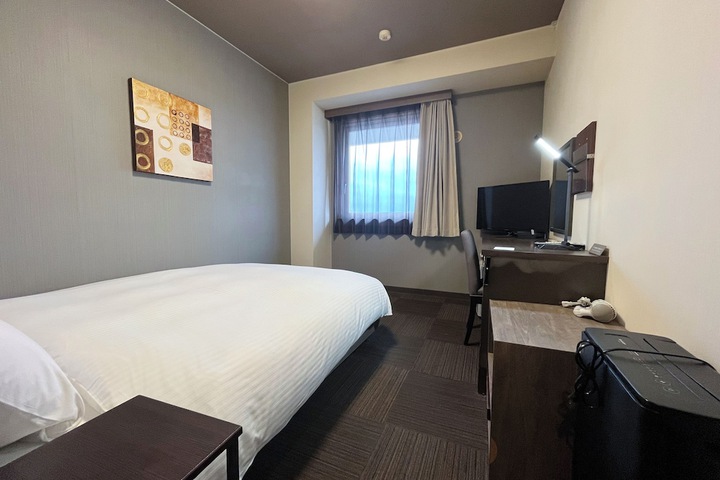 Room 6 of 19