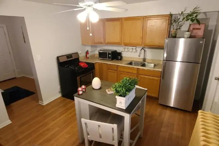 Image of Cozy 1 bedroom 1 min from Irving Park Blue line, free parking