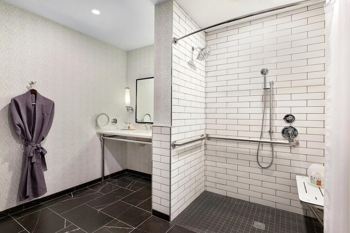 Bathroom shower