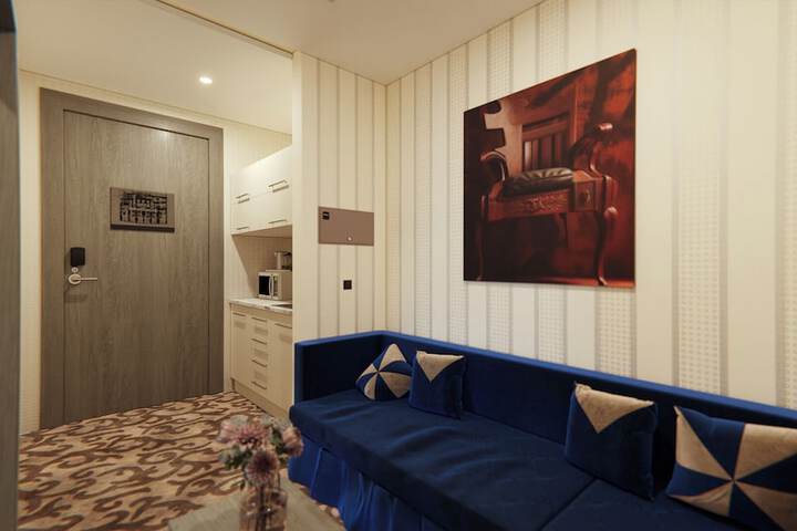 Room 20 of 37