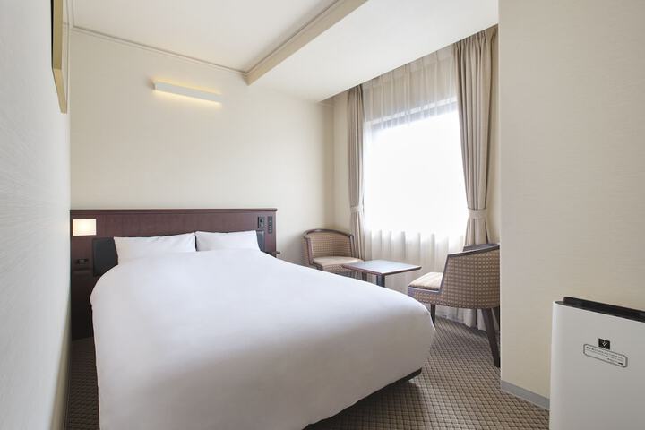 Room 6 of 46