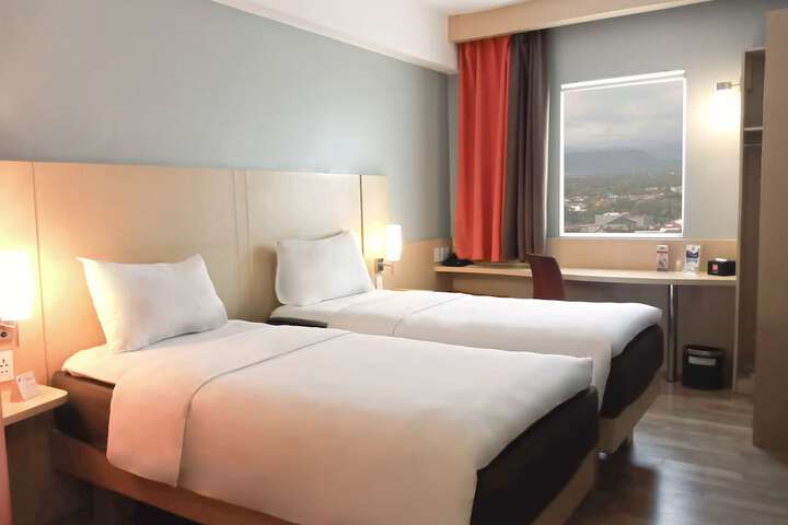 Room 7 of 43