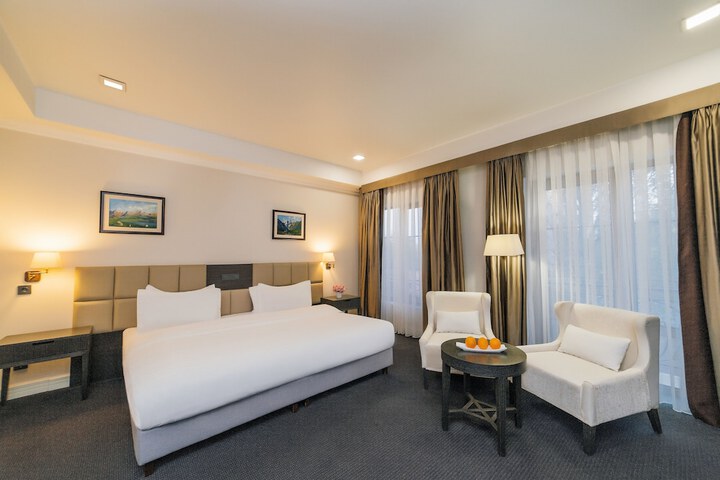 Room 33 of 129