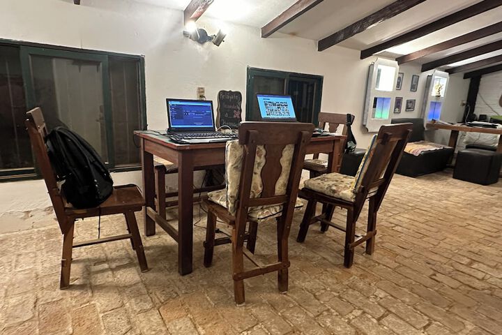 Room 9 of 15